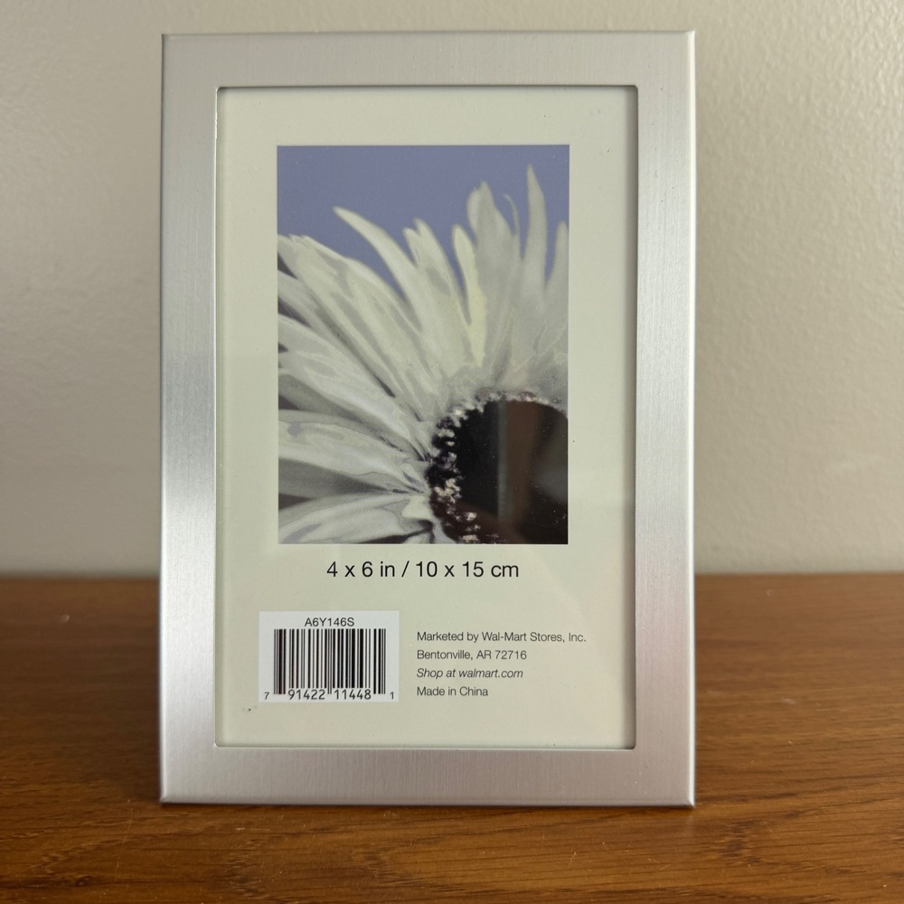 Mainstays Brushed Silver 4x6 Picture Frame Glass Tabletop Photo Frame - Picture 2 of 5